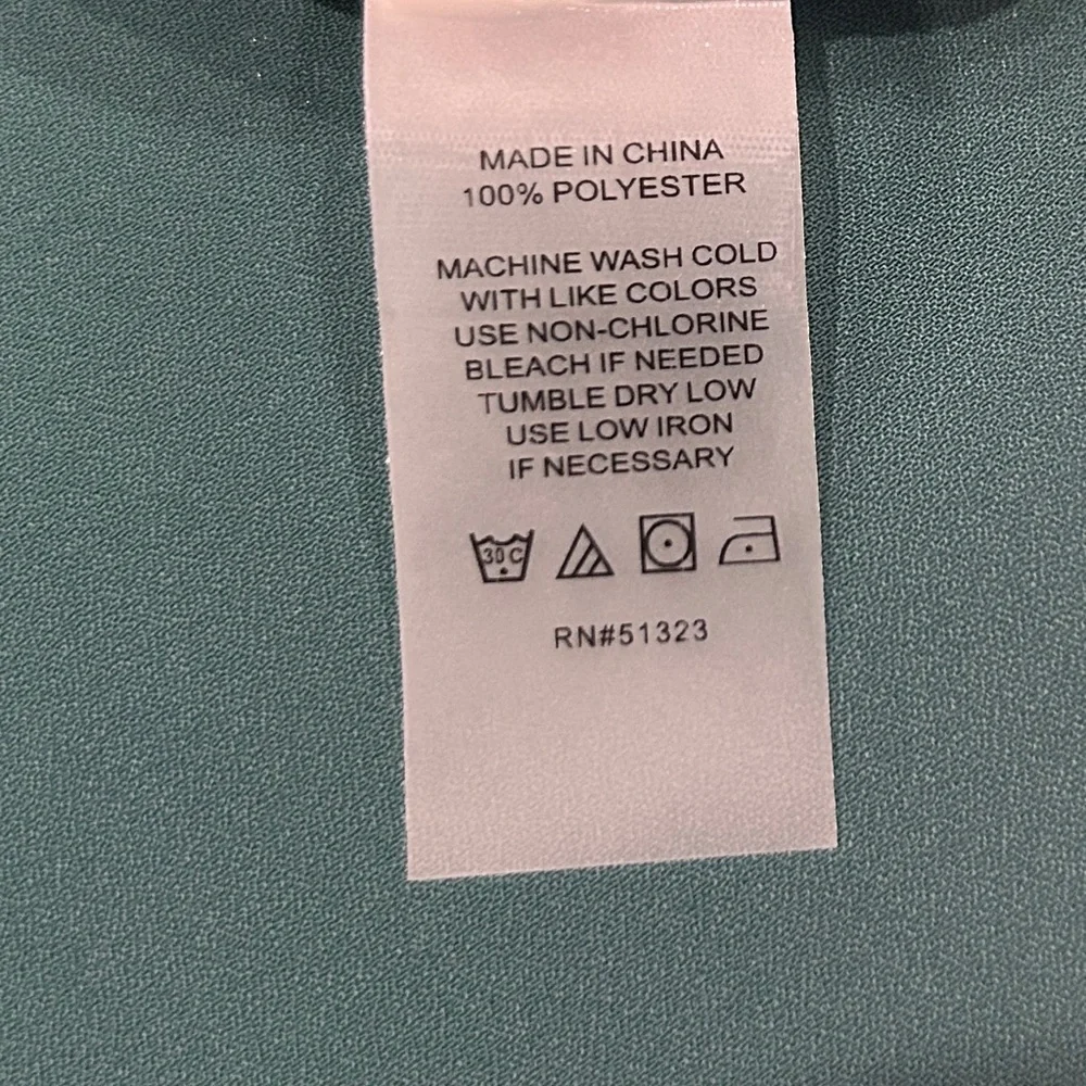 Vince Camuto Flutter Sleeve Blouse - Picture 5 of 5